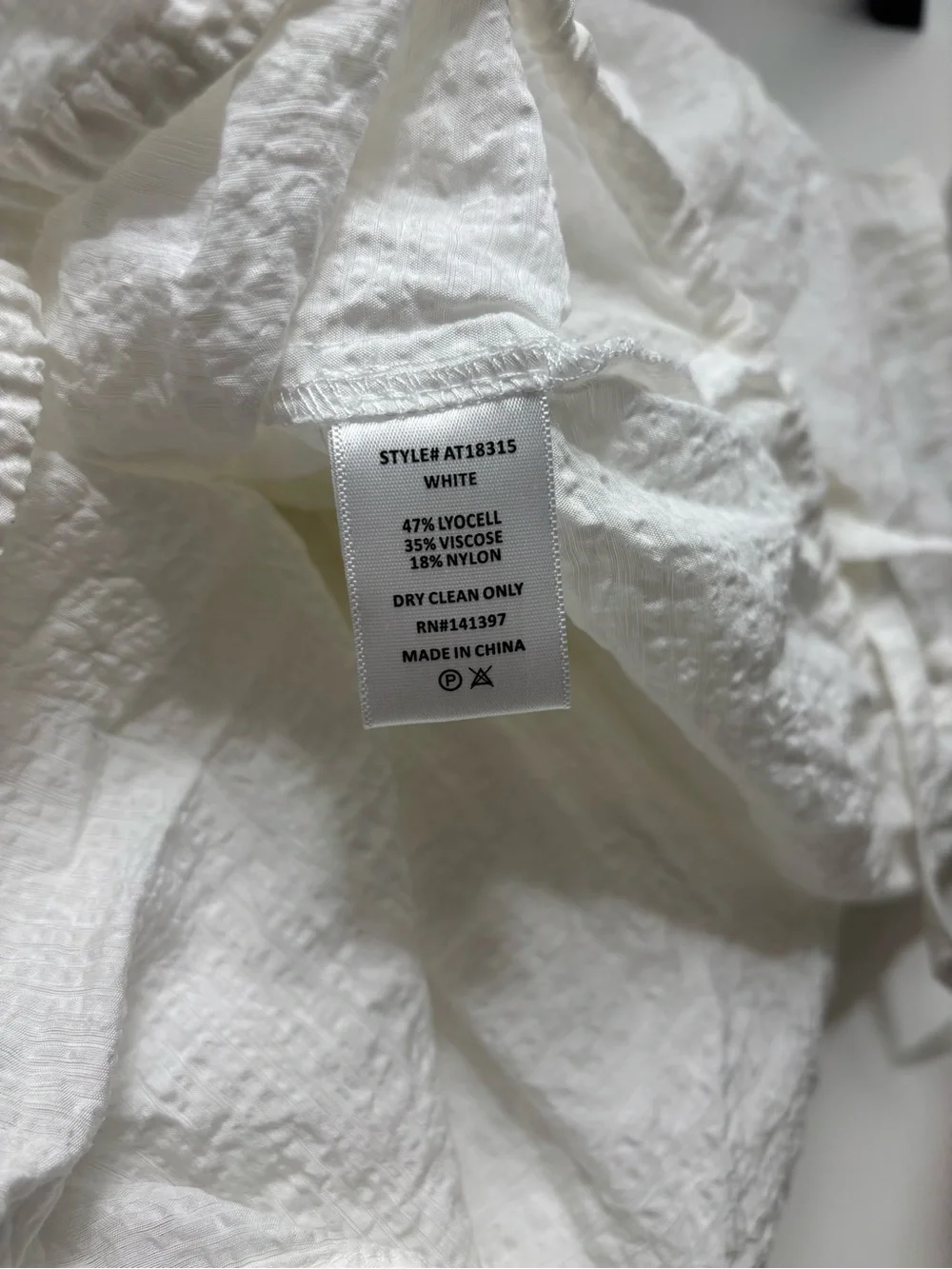 ASTR White Textured Peasant Tie-Hem Blouse